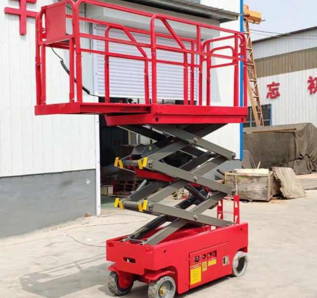 临湘移动剪叉式升降机